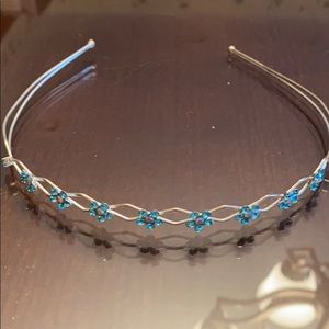 Claire’s blue crystal flower headband